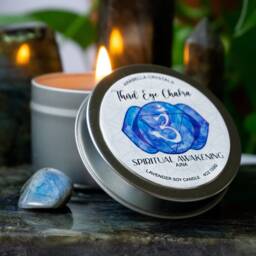Labradorite Crystal Candle Lavender Scented Third Eye Chakra Candle Tin - thumbnail 2