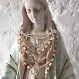 Hand-Painted Virgin Mary Statue, French Shabby Chic Religious Decor, 20 Inch - thumbnail 2