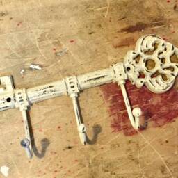 Key Holder in Distressed Soft Yellow ~ Metal Hook Wrought Iron Cast Peg Wall Hanger Shabby Chic - thumbnail 3
