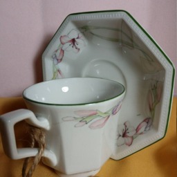 Teacup Birdfeeder - thumbnail 2