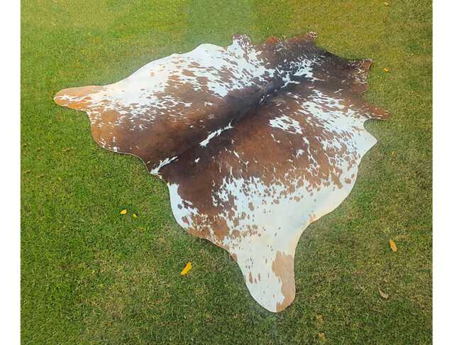 Real Cowhide Rug , Brown White Cow Hide Rug, Tricolor Cowhide Rugs, Leather Area - image 1