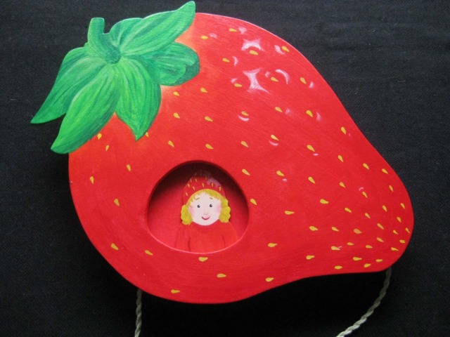 Strawberry, Strawberry Girl, Movable Wooden Screen, Wall Decoration - image 1