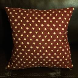Red & White Stars Pillow Cover - thumbnail 3