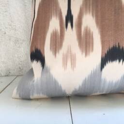 Silk Ikat Pillow Cover 24x24, Handwoven Decorative Cushion - thumbnail 3