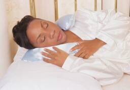 Satin Pillow With Pillowcase -Preserves Hairstyle
