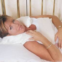 Satin Pillow With Pillowcase -Preserves Hairstyle - thumbnail 3