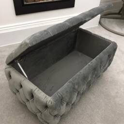Handmade Velvet Chesterfield Storage Ottoman 38x18x16 In, Living Room Bench - thumbnail 3