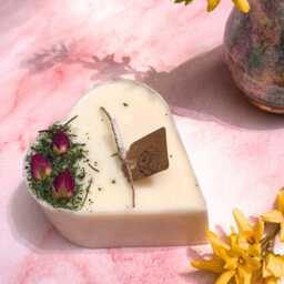 Small Heart Shape Scented Candles With Rose Buds - thumbnail 4