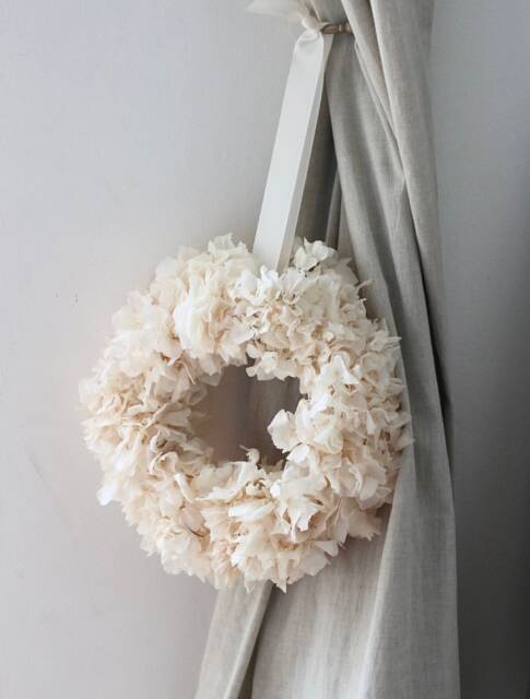 Heidi - Dried Hydrangea Flower Indoor Wreath Bleached Neutral Christmas Decor UK - image 1
