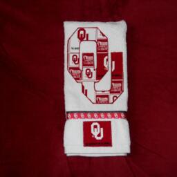 Oklahoma Sooners Appliqued Hand Towel College Grad Gift - thumbnail 2