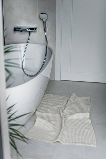 Waffle Linen Bath Mat. Linen Absorbent & High Quality Mat - image 1