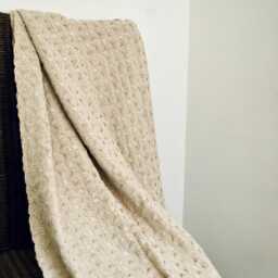 The Fig Throw in Organic Cotton. 100% Natural, Heavy, Handwoven Blanket Cream - thumbnail 4