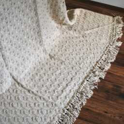 The Fig Throw in Organic Cotton. 100% Natural, Heavy, Handwoven Blanket Cream - thumbnail 3