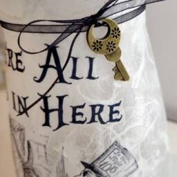 Alice in Wonderland Vase Vintage Style Book Lover Gift - thumbnail 3