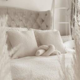 Teddy Boucle Knot Pillow - Long Throw Love - thumbnail 3