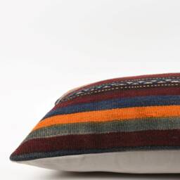 Handmade Kilim Pillow Cover - 16x24 Vintage Turkish Wool Cushion - thumbnail 4