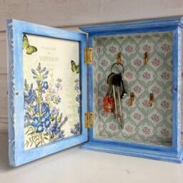 Blue Hydrangea Key Cabinet, Shabby Chic Wooden Organizer, Holder, Wall Decor - thumbnail 2