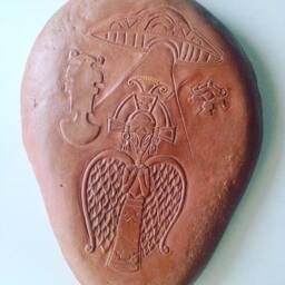 Aztec Alien Artifact Replica, Ceramic Tile Sculpture, Wall Art - thumbnail 2
