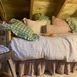 Valance Or Bed Skirt With A Ruffle - Rose Gingham - thumbnail 2