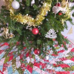 Quilted Christmas Tree Skirt, Red Green Blue Decor - thumbnail 2