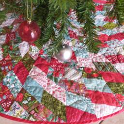 Quilted Christmas Tree Skirt, Red Green Blue Decor - thumbnail 3