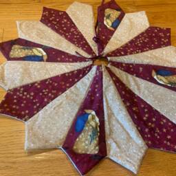 Christmas Tree Skirt, 26 Inch Diameter, Table Top, Mini, Santa, Small, Primitive, Burgundy, Stars, Father - thumbnail 3