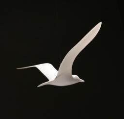 Seagull Mobile Outdoors By John Perry Upwing Soaring Style 14 Inch Wingspan Sculpture. Signed - thumbnail 1