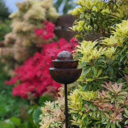 Rusty Rain Catcher Ball Fountain Metal Garden Ornament - thumbnail 4