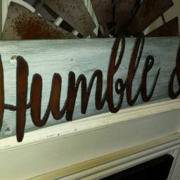 Humble & Kind Wood Sign Distressed Pallet Wall Hanging Reclaimed Rustic Rusted Metal Decor Word Farmhouse Decoration - thumbnail 2