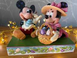 Mickey & Minnie Easter Artistry