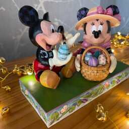 Mickey & Minnie Easter Artistry - thumbnail 2
