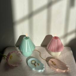 Lamp Shaped Soy Wax Candle - Handmade Sculptural Modern Home Decor Mother's Day Gift Novelty - thumbnail 3