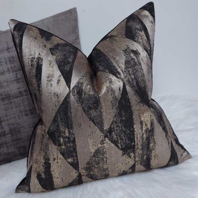Black & Gold Luxury Cushion Cover New Home Decor For Sofa Bed Pillow Hotel Look Designer Fryetts Mystique Case - image 1