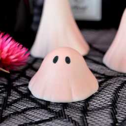 Spooky Ghost Sculpture Ceramic Pretty Pink - thumbnail 2