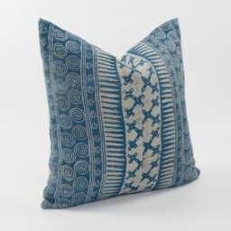 Vintage Indigo Hemp Pillow Cover, White Boho Batik, Rustic Tribal Cushion - thumbnail 3