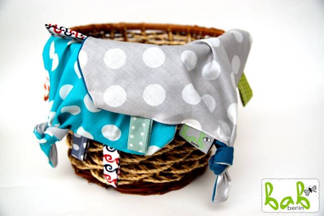 Cuddly Blanket, Comfort Cuddly Blanket For Babies, Girls Or Boys With Dots - image 1