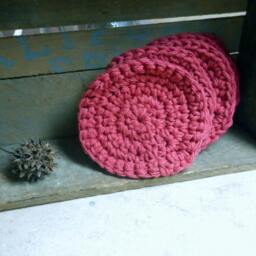 Baby Pure Cotton Crocheted Round Facial Wash Cloth. Coral - Persimmon Handmade // Set Of 5 . Face Cloths, Shower Gift Bath Acessory - thumbnail 3