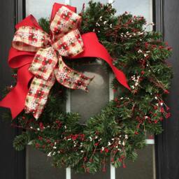 Christmas Wreath Traditional Wreath With Chalkboard Merry Sign, Winter Wreath, Holiday Decoration, Berries - thumbnail 2