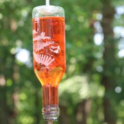 New Etched Lighthouse Recycled 187 Ml Wine Bottle Hummingbird Or Bird Feeder - thumbnail 2