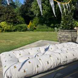 Bumblebee Bee Bench Seat Pad Grey Cushion Outdoor Garden Decor 110cm X 50cm - thumbnail 3