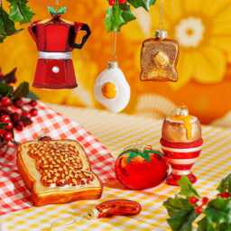 Beans On Toast Glass Christmas Tree Hanging Decoration - Festive Winter Food Foodie Chef Baked Sparkle Glitter Breakfast Eating Gift - thumbnail 2