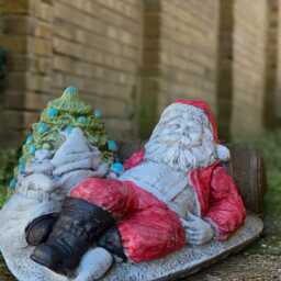 Stone Santa Claus Sculpture Concrete Figurine Outdoor Decoration Christmas Ornament Front Door Statue Winter Decor Gift - thumbnail 2