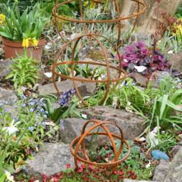 Rusty Metal Garden Sphere Sculpture Hoop Ornament - Art - thumbnail 4