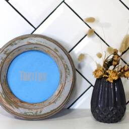 "Round Picture Frame With Vintage Finish, Wooden Photo Frame, Farmhouse Style Handcrafted Distressed ""Riga" - thumbnail 3