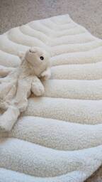 Faux Fur Leaf Playmat Milk White Baby Mat - thumbnail 4