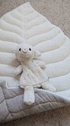 Faux Fur Leaf Playmat Milk White Baby Mat - thumbnail 3