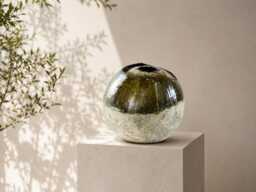A Fine, Silver - & Gold-Plated Raku Ceramic Vase, A Designer Piece For Decorating An Exclusive Home. Artistic Craftsmanship V62 - thumbnail 1
