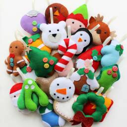 24 Piece Felt Advent Calendar Garland, Heirloom Ornaments. 3M Wide Garland - thumbnail 3