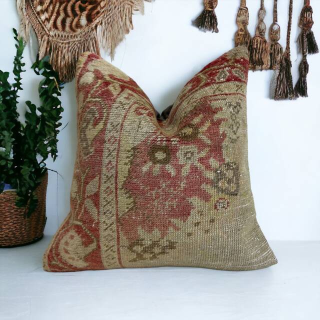 Turkish Carpet Pillow Cover 20x20 Inches/50x50 cm - image 1