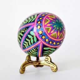 Ukrainian Easter Pysanka, Green Fern Pattern Batik Egg Ornament - thumbnail 3